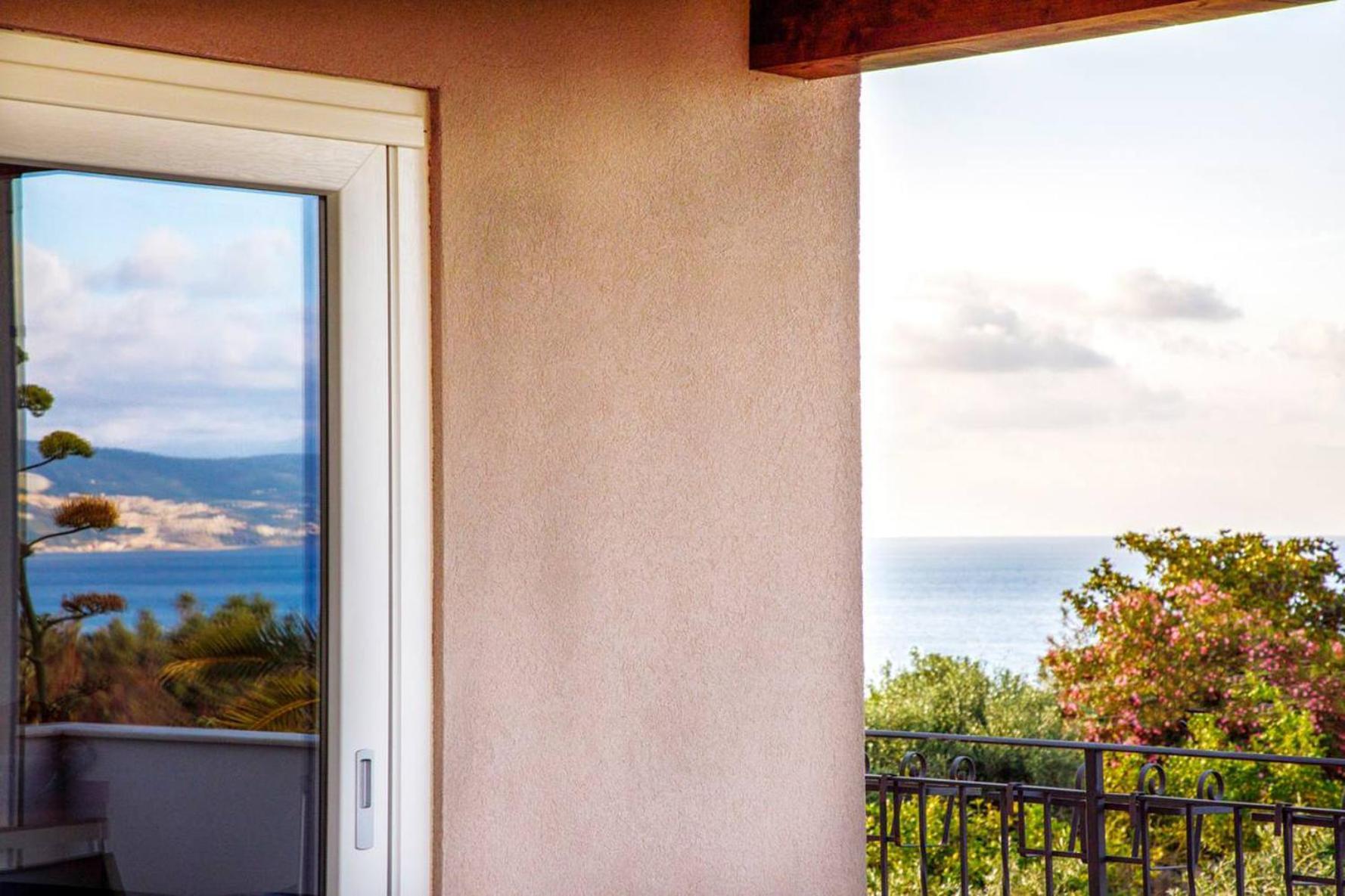 Residenza Anna Calabria Bed & Breakfast Briatico Exterior photo
